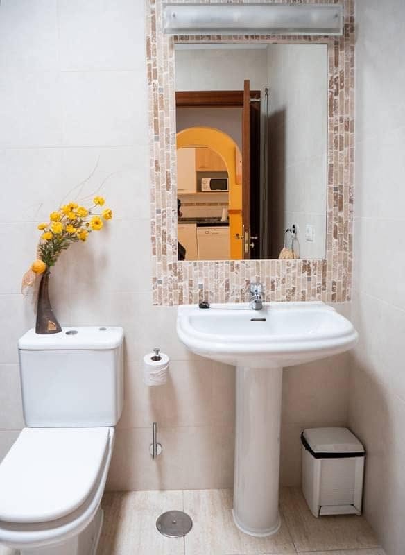 Bathroom washbasin and mirror